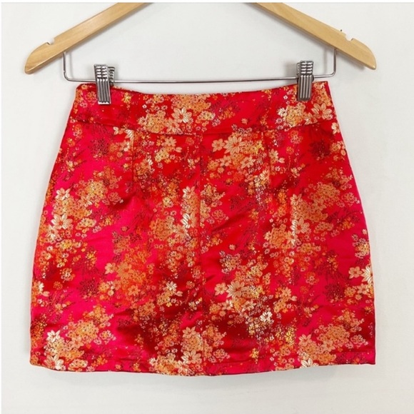 superdown Dresses & Skirts - SUPERDOWN Floral Mini Skirt